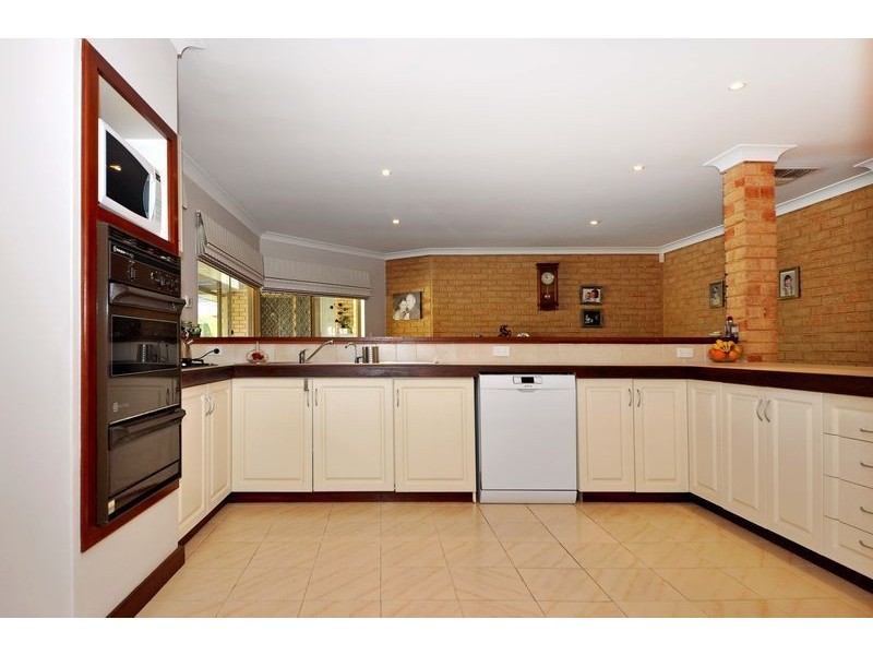 228 Timberlane Drive, Woodvale WA 6026