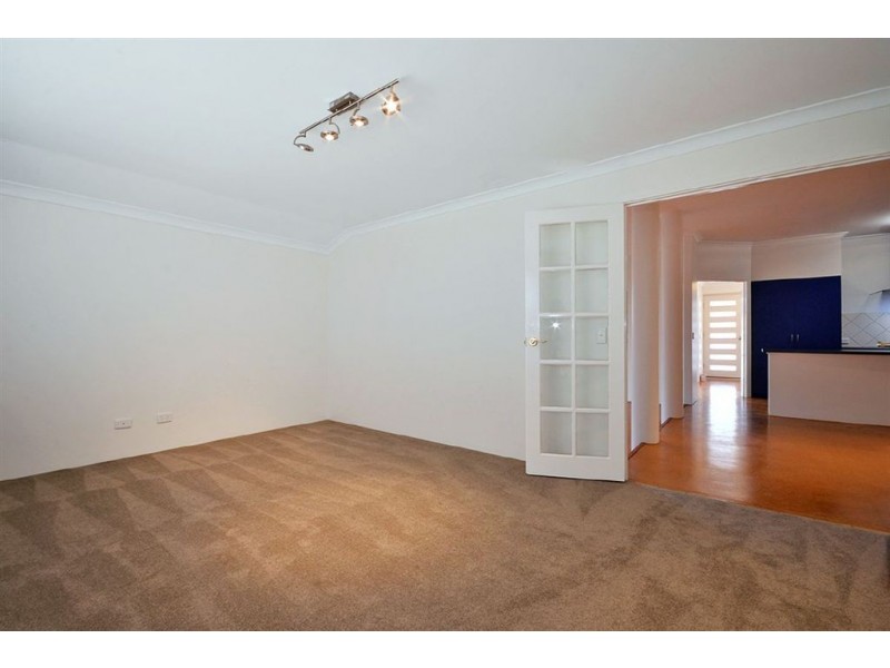 4 Samsun Way, Mindarie WA 6030