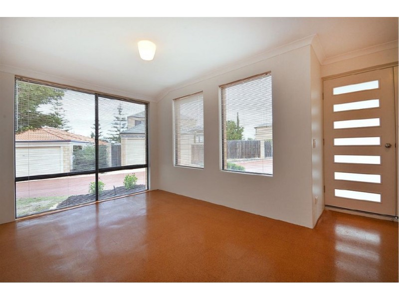 4 Samsun Way, Mindarie WA 6030