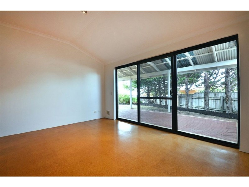 4 Samsun Way, Mindarie WA 6030