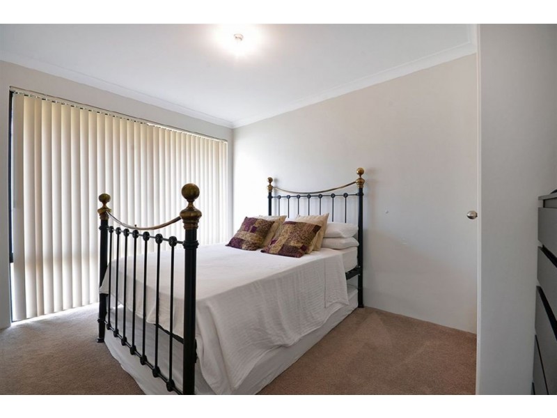 8 Hacienda Drive, Clarkson WA 6030