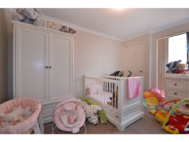 8 Hacienda Drive, Clarkson WA 6030