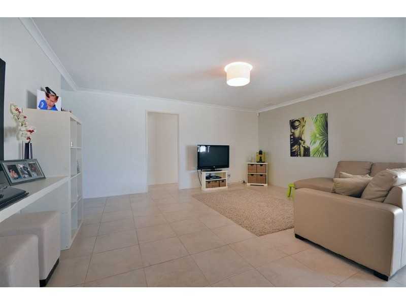 8 Hacienda Drive, Clarkson WA 6030