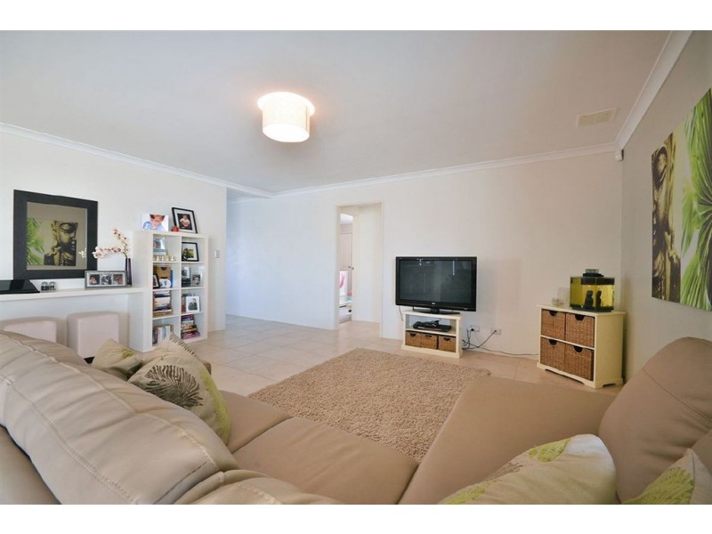 8 Hacienda Drive, Clarkson WA 6030