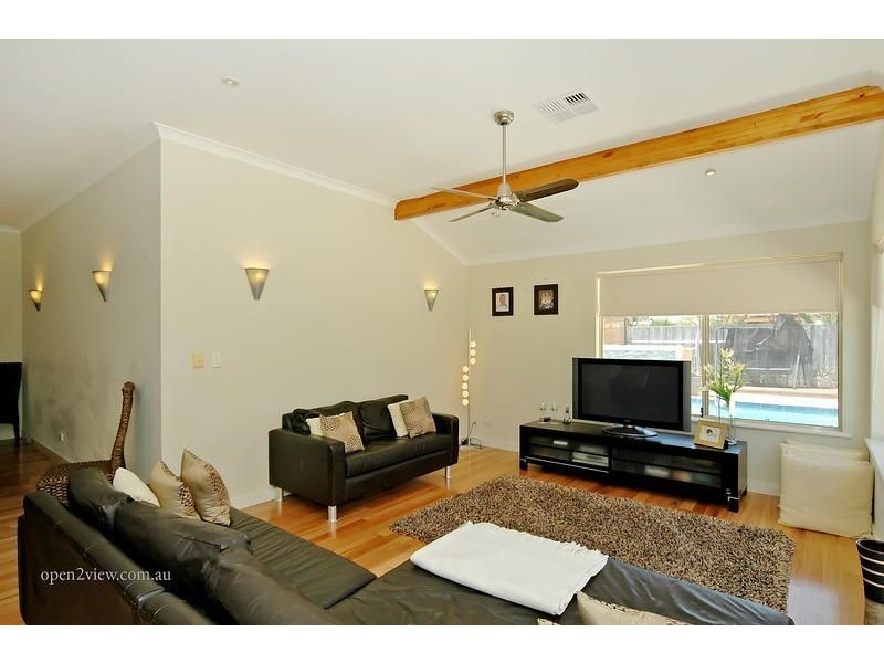 44 Weymouth Boulevard, Quinns Rocks WA 6030