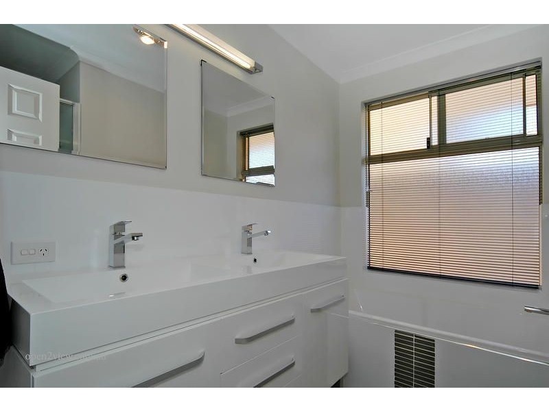 44 Weymouth Boulevard, Quinns Rocks WA 6030