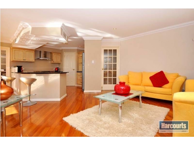 32 Bantry Bend, Mindarie WA 6030