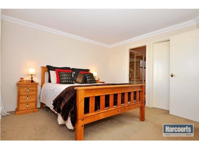 32 Bantry Bend, Mindarie WA 6030