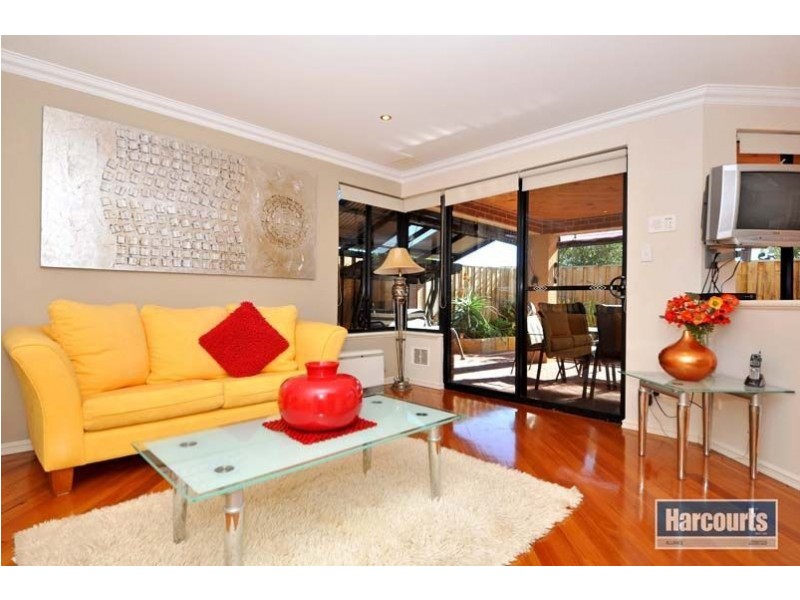 32 Bantry Bend, Mindarie WA 6030