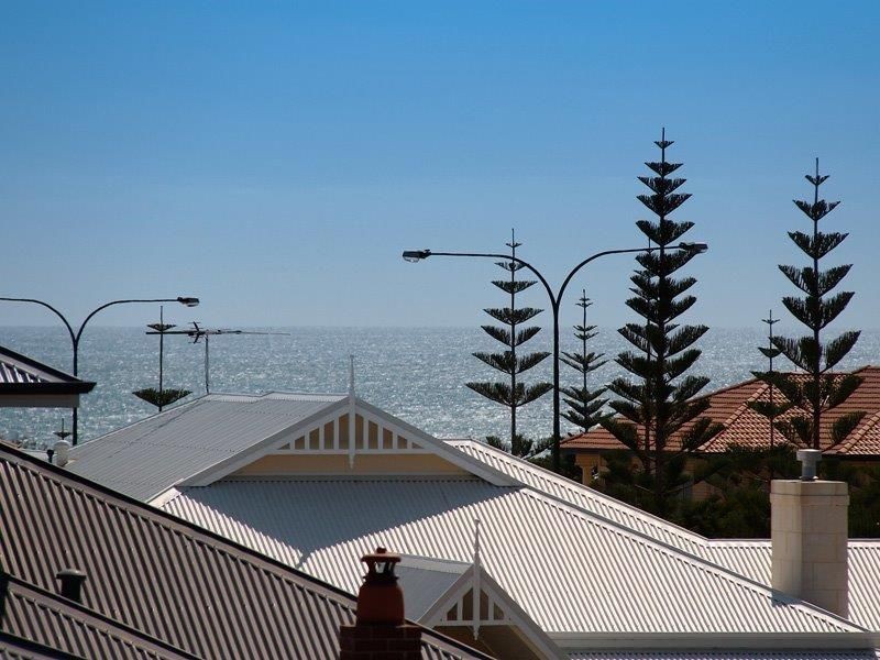 4/61 Weymouth Boulevard, Quinns Rocks WA 6030