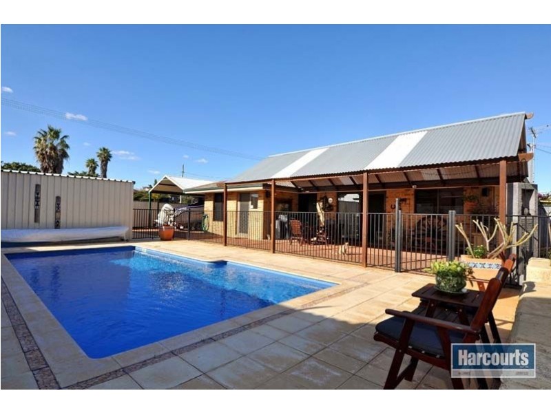 2 Grid Court, Beldon WA 6027