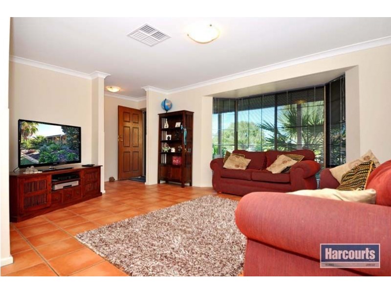2 Grid Court, Beldon WA 6027