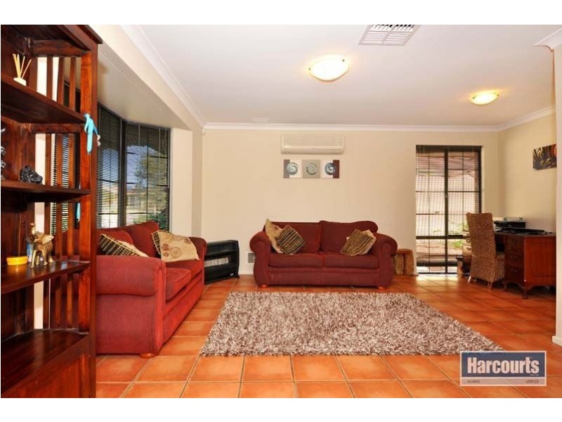 2 Grid Court, Beldon WA 6027
