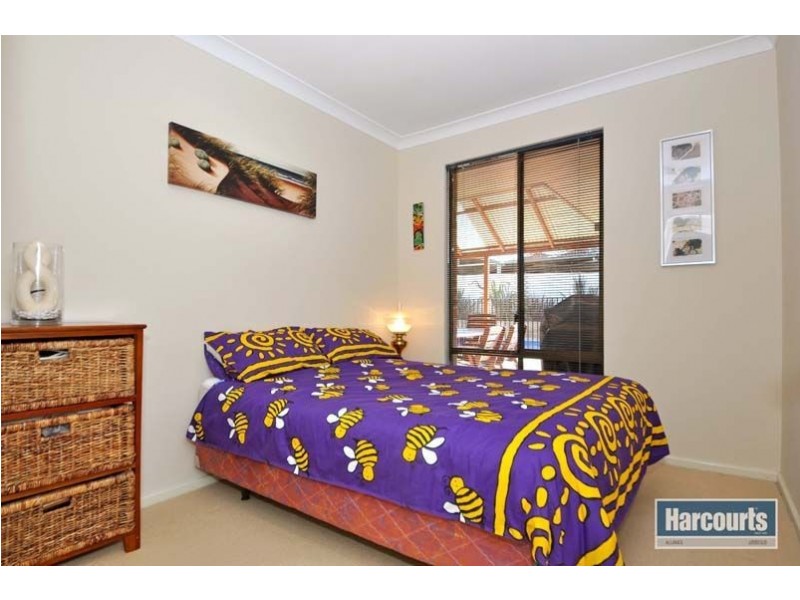 2 Grid Court, Beldon WA 6027