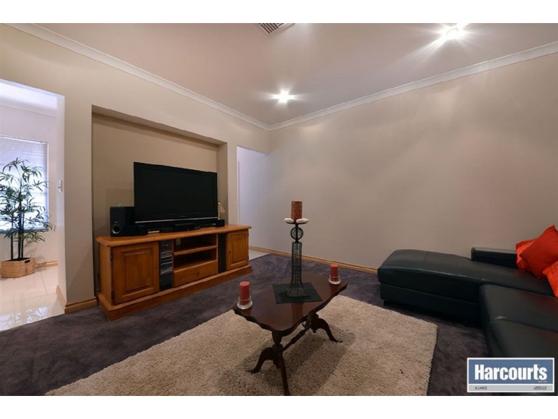 22 Vanderlin Crescent, Ridgewood WA 6030