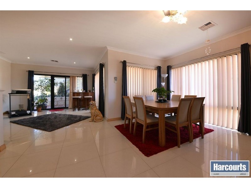 22 Vanderlin Crescent, Ridgewood WA 6030