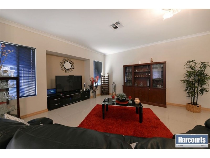 22 Vanderlin Crescent, Ridgewood WA 6030