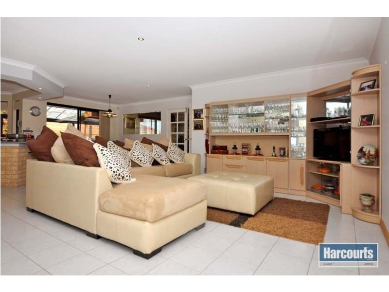 68 Dartmouth Circle, Quinns Rocks WA 6030