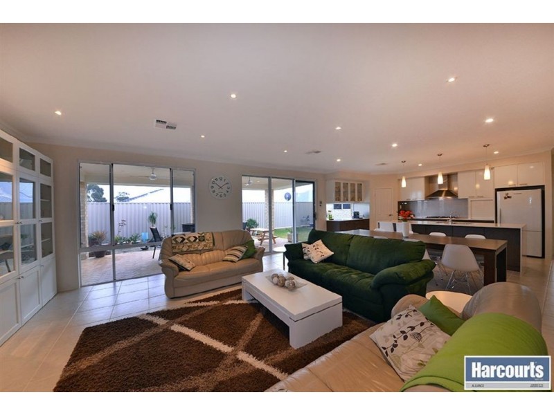 7 Dietes View (off Liriope Parkway), Sinagra WA 6065