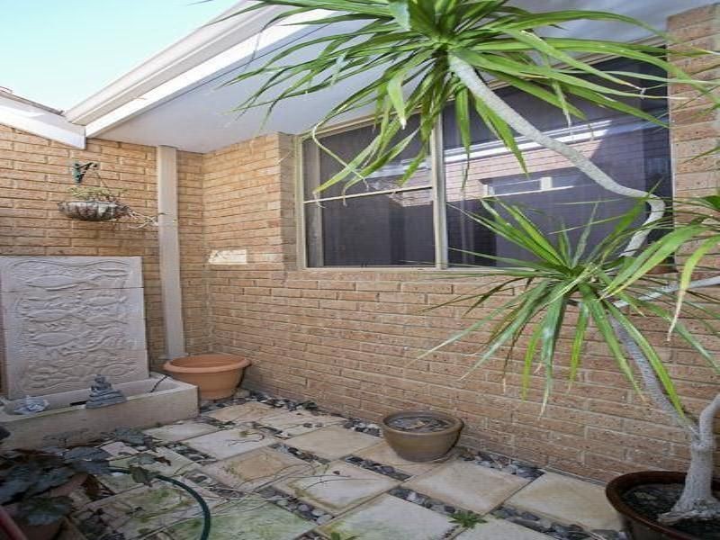 11B Hawdon Mews, Hillarys WA 6025