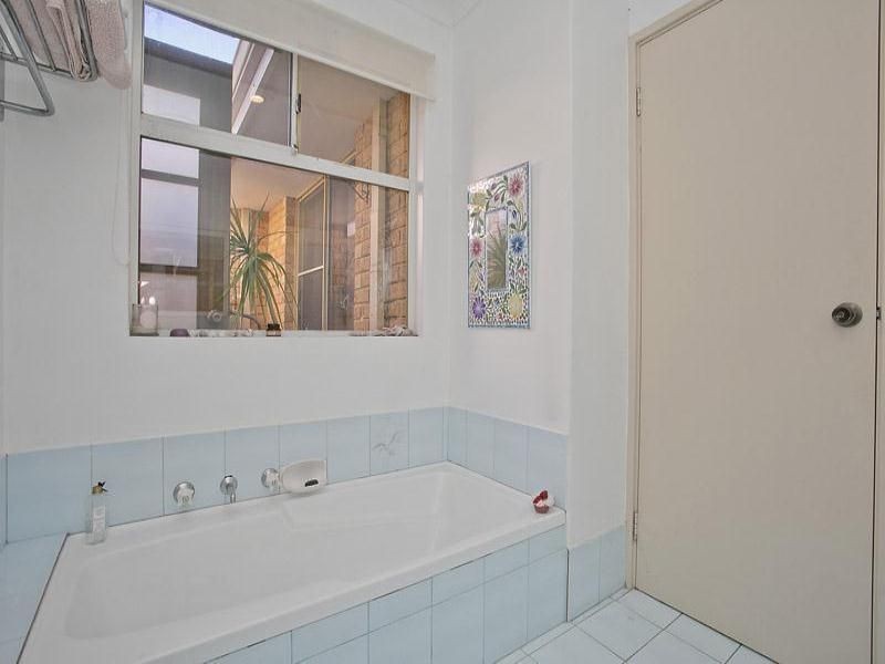 11B Hawdon Mews, Hillarys WA 6025