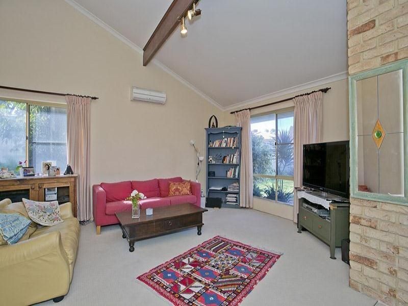 11B Hawdon Mews, Hillarys WA 6025