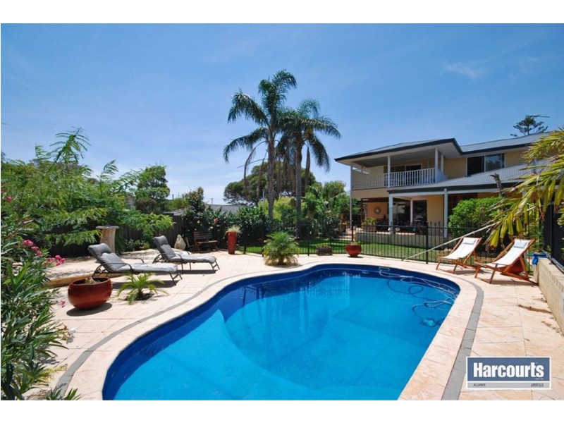 5 Rees Drive, Quinns Rocks WA 6030