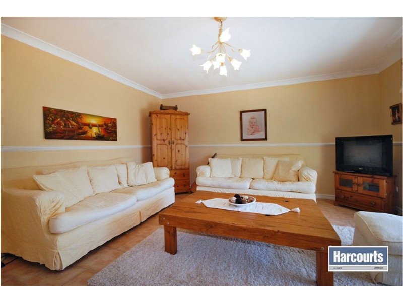 5 Rees Drive, Quinns Rocks WA 6030