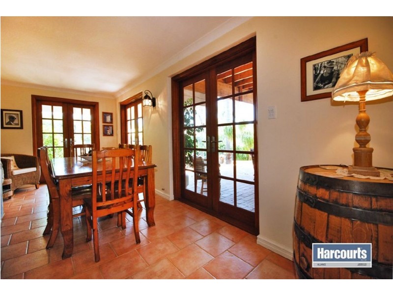 5 Rees Drive, Quinns Rocks WA 6030