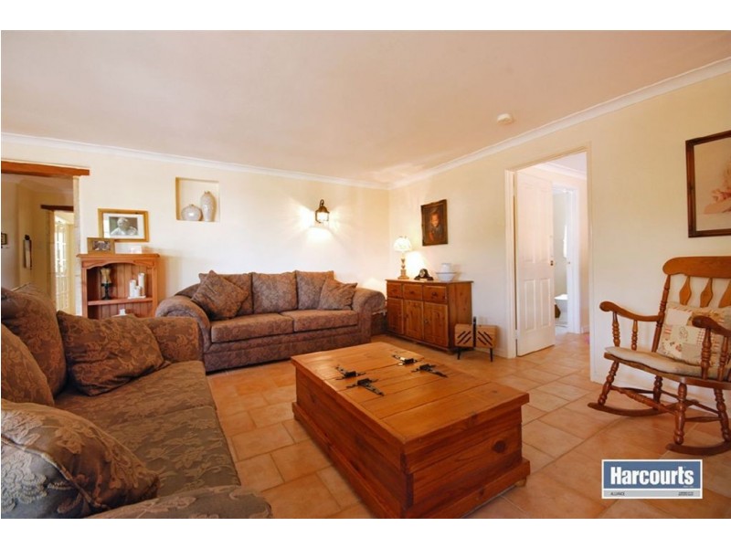 5 Rees Drive, Quinns Rocks WA 6030