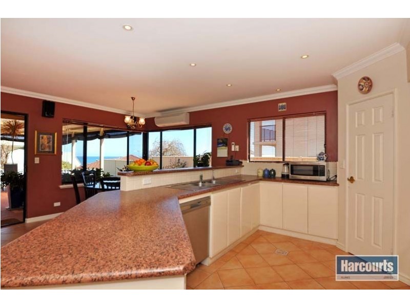 33 Bacchante Circle, Ocean Reef WA 6027