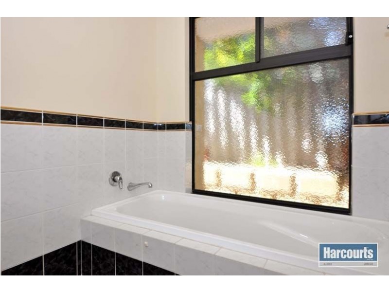 33 Bacchante Circle, Ocean Reef WA 6027