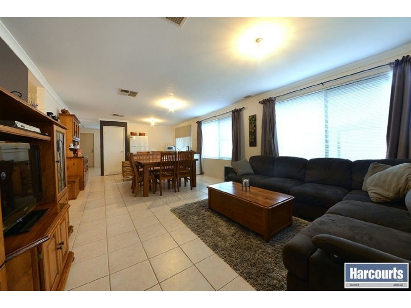 2 Somerly Drive, Clarkson WA 6030