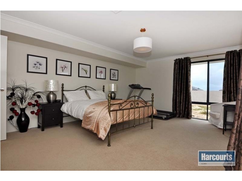 1 Dotterel Green, Jindalee WA 6036