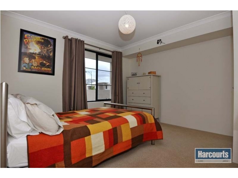 1 Dotterel Green, Jindalee WA 6036