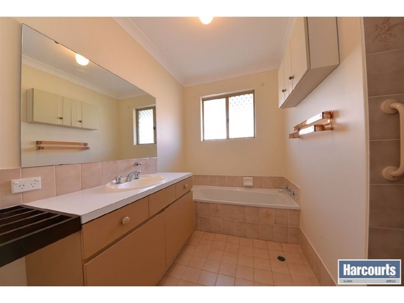 4B Blaxland Way, Padbury WA 6025
