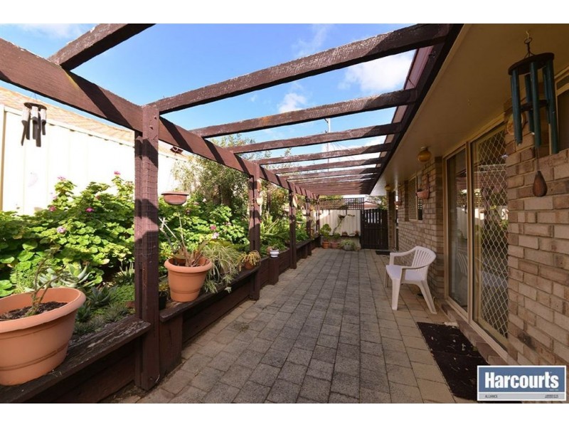 4B Blaxland Way, Padbury WA 6025