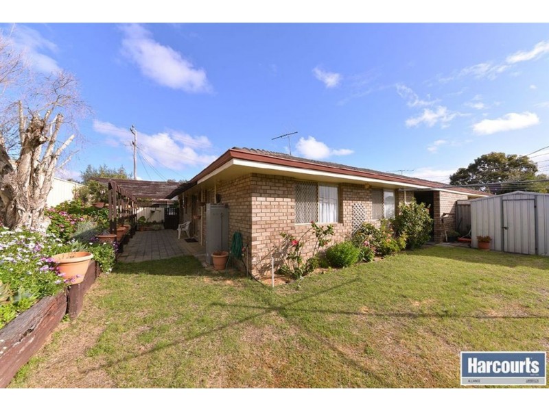 4B Blaxland Way, Padbury WA 6025