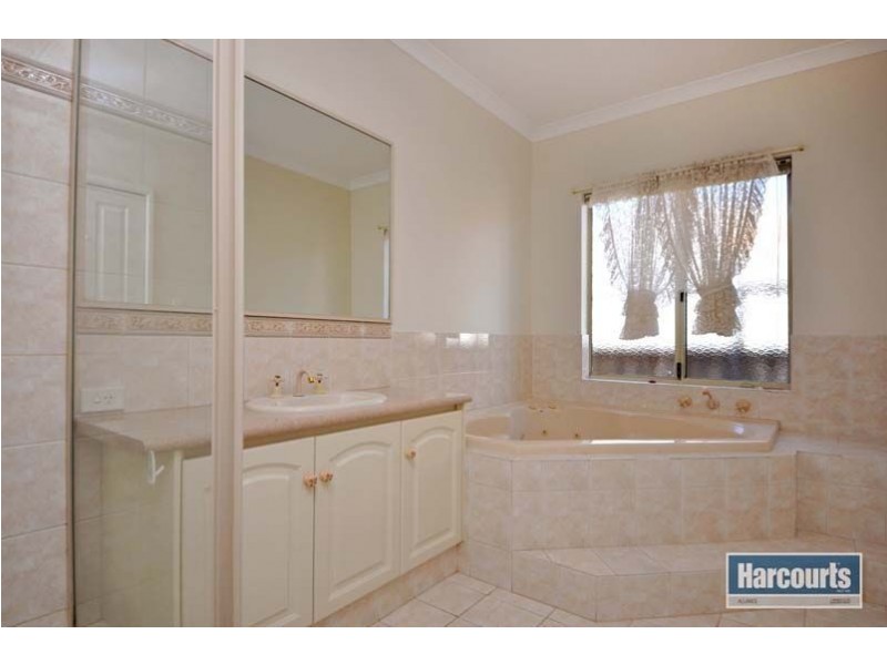 9 Manta Pass, Mindarie WA 6030