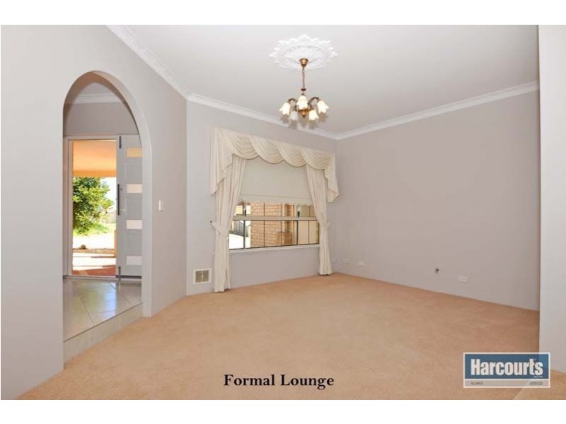 9 Manta Pass, Mindarie WA 6030