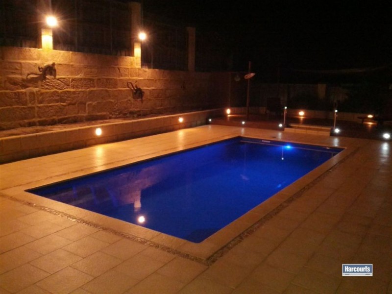 7 Basle Way, Mindarie WA 6030