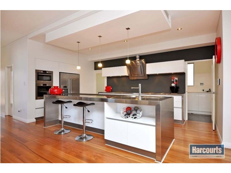 23 Swansea Promenade, Mindarie WA 6030