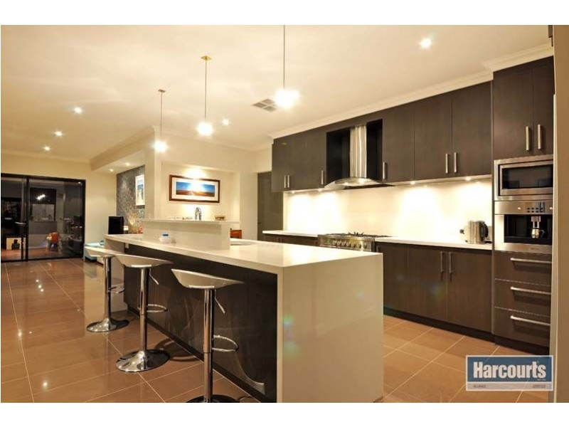 8 Moonraker Road, Jindalee WA 6036