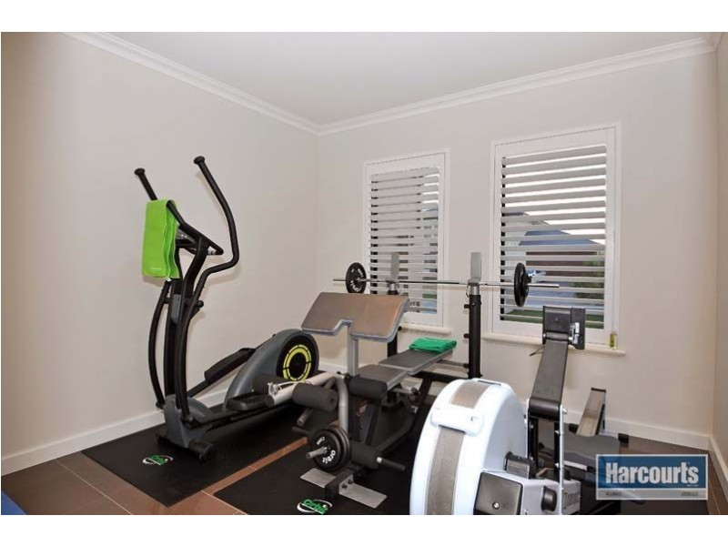 8 Moonraker Road, Jindalee WA 6036