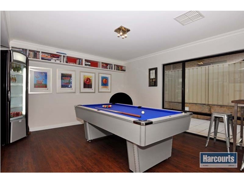 8 Moonraker Road, Jindalee WA 6036