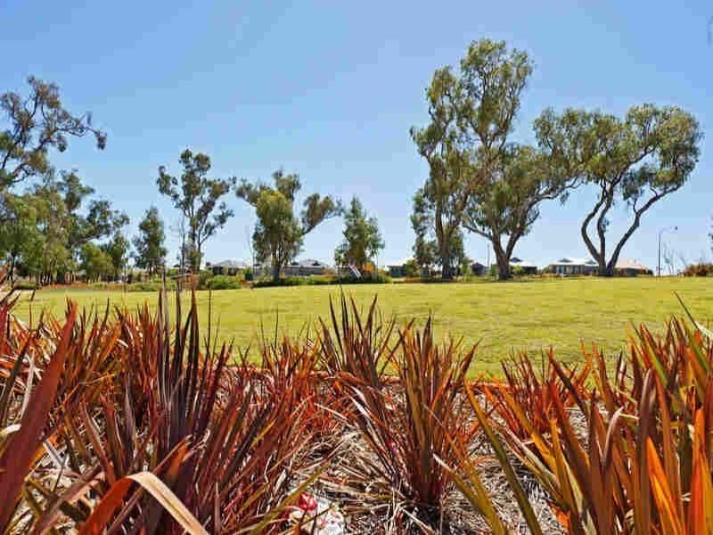 9 Las ramblas, Clarkson WA 6030