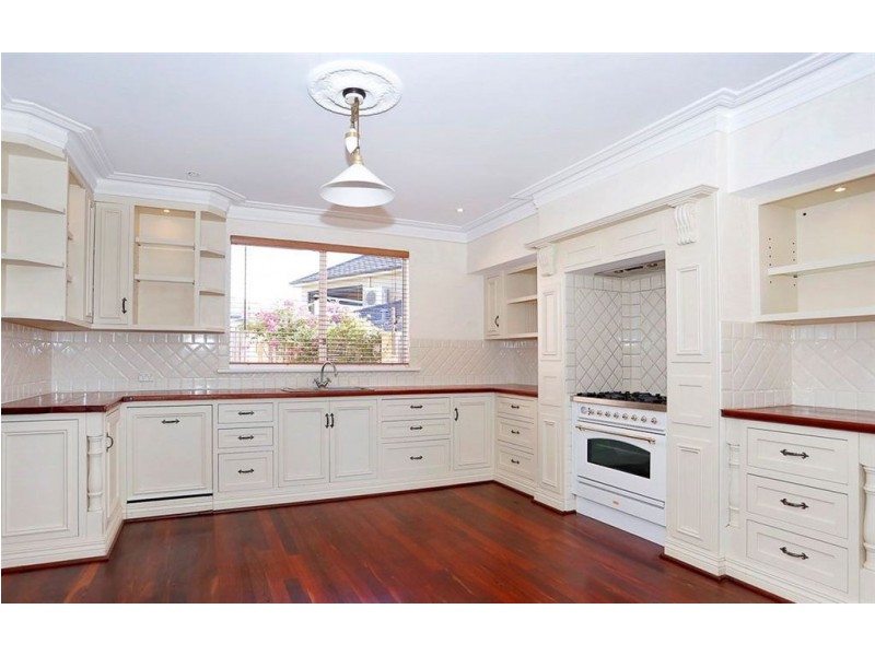 8 Gateshead Loop, Mindarie WA 6030