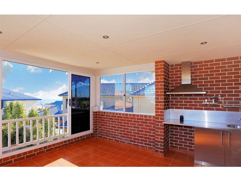8 Gateshead Loop, Mindarie WA 6030