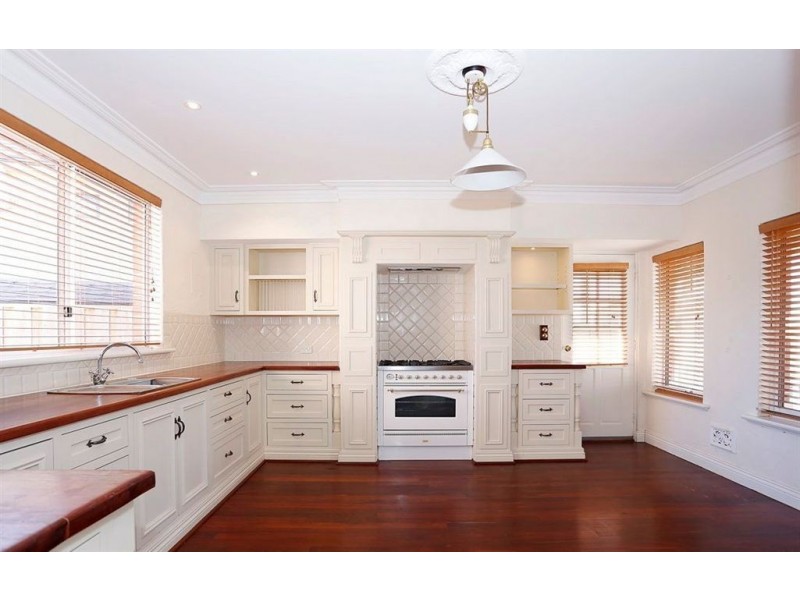 8 Gateshead Loop, Mindarie WA 6030