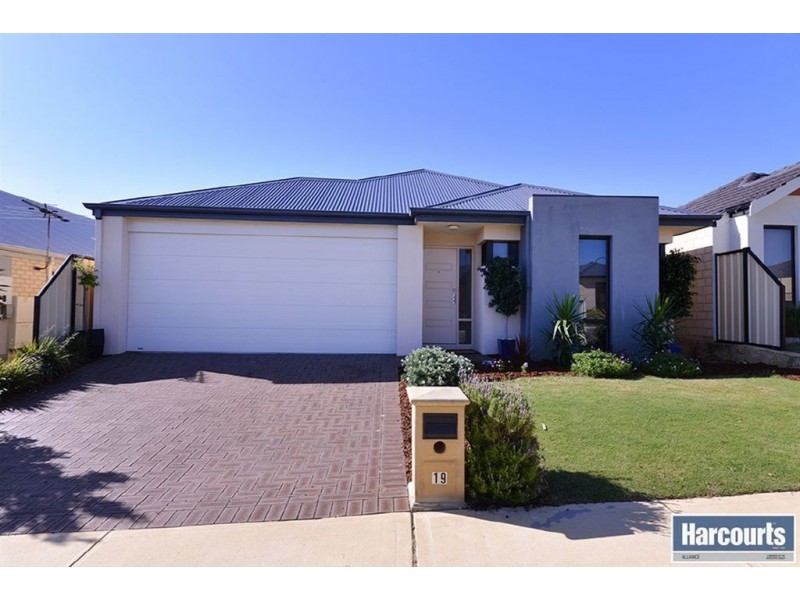 19 Hacienda Drive, Clarkson WA 6030